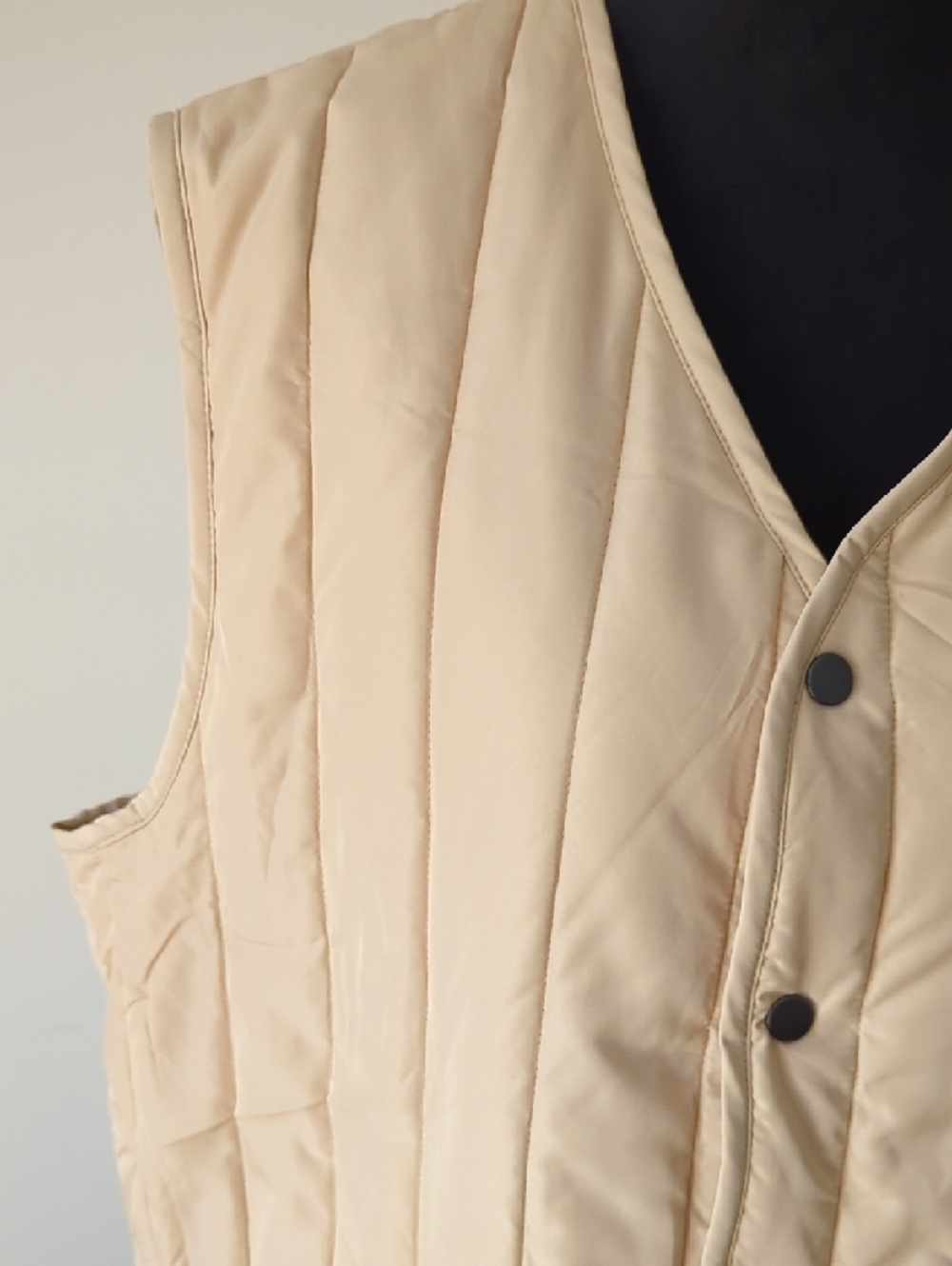 Saks Fifth Avenue Quilted Tan Button-Front Vest Size XL - Picture 2 of 13